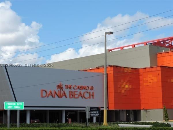 Meadowbrook Lakes, 414 SE 10th St #103, Dania Beach, Florida 33004, image 3