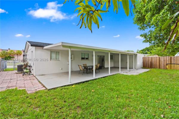 19900 SW 114th Ave, Unincorporated Dade County, Florida 33157, image 2