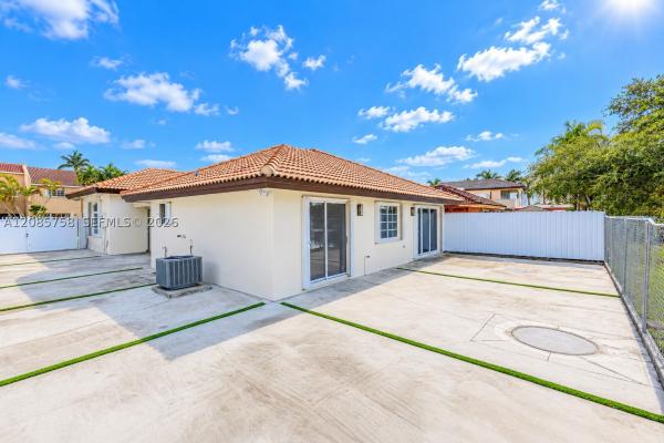 15351 SW 36th St, Unincorporated Dade County, Florida 33185, image 2