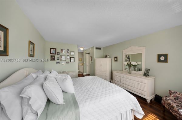 Island Breakers, 150 Ocean Lane Dr #2H, Key Biscayne, Florida 33149, image 2