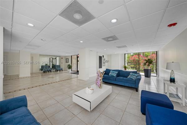 Island Breakers, 150 Ocean Lane Dr #2H, Key Biscayne, Florida 33149, image 1