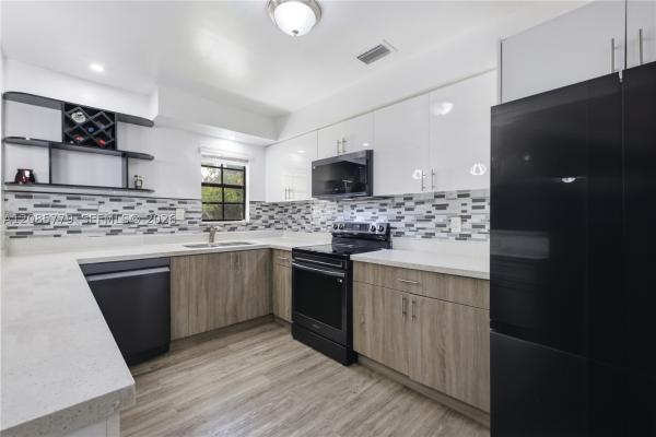 65 NW 118th St, Unincorporated Dade County, Florida 33168, image 3