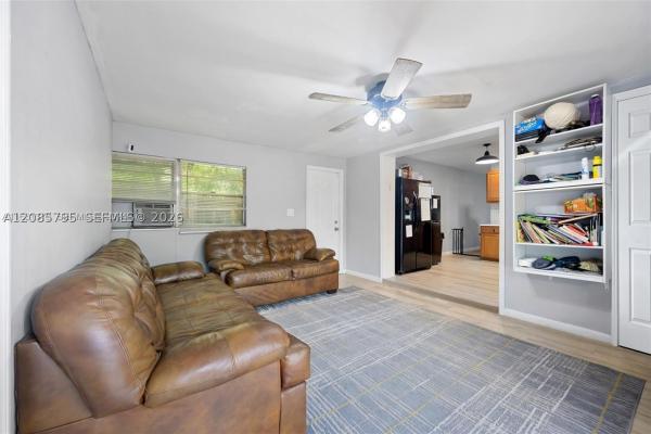 Linwood Gardens, 3530 N 65th Ave, Hollywood, Florida 33024, image 1