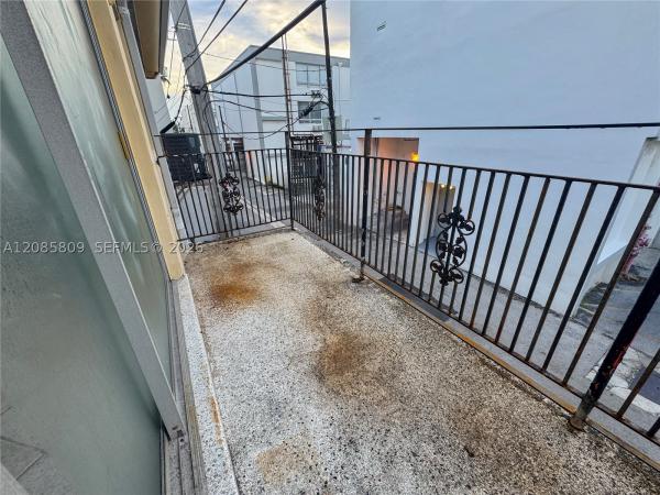 Golden Dreams, 75 Washington Ave #20, Miami Beach, Florida 33139, image 1