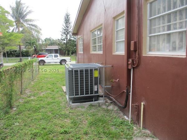 Highland Manor, 205 NE 175th St, North Miami Beach, Florida 33162, image 1