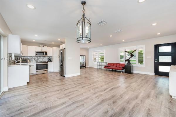 Lemlich Manor, 6430 SW 21st St, West Miami, Florida 33155, image 2