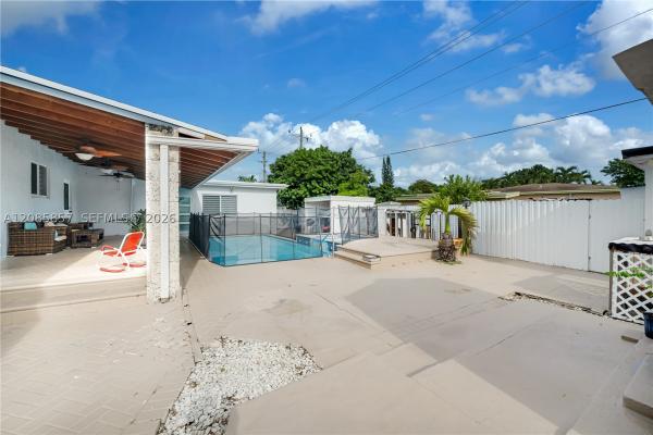 9365 SW 44th St, Unincorporated Dade County, Florida 33165, image 1