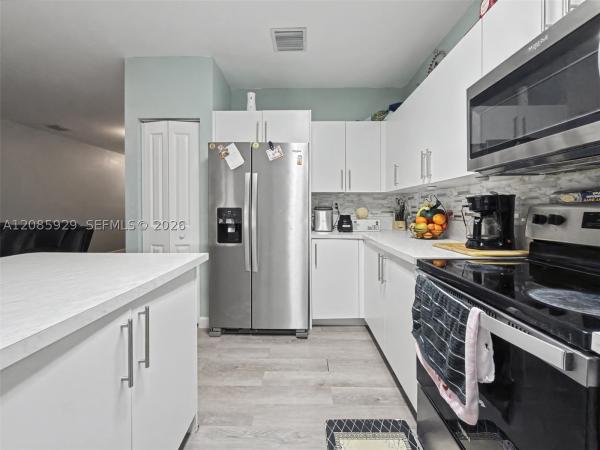 Forest Park Villas, 396 NW 12th Pl, Florida City, Florida 33034, image 3
