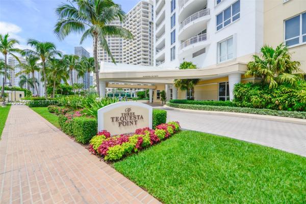Three Tequesta Point, 848 Brickell Key Dr #2702, Miami, Florida 33131, image 1