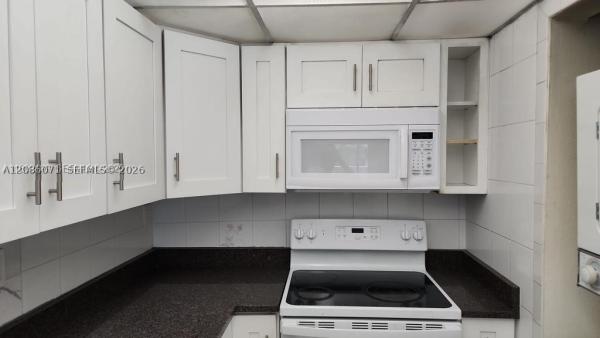 Samari Lake East, 10000 NW 80th Ct #2312, Hialeah Gardens, Florida 33016, image 1