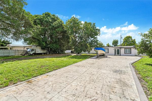 2934 NW 96th St, Unincorporated Dade County, Florida 33147, image 2