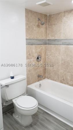 Kings Cove, 1325 W 68th St #214, Hialeah, Florida 33014, image 2