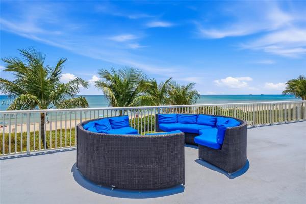 The Carriage House, 5401 Collins Ave #108, Miami Beach, Florida 33140, image 2