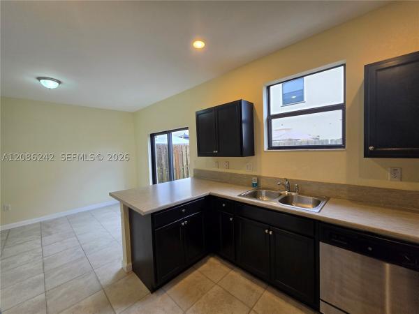Fresno At The Vineyards, 175 SE 34th Ave, Homestead, Florida 33033, image 2