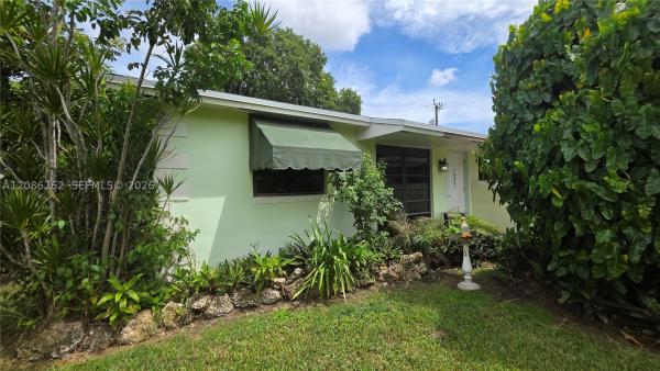 Point Royale, 19851 SW 103rd Ct, Cutler Bay, Florida 33157, image 3