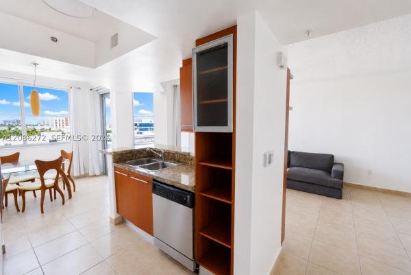 The Cosmopolitan Residences On South Beach, 110 Washington Ave #1802, Miami Beach, Florida 33139, image 3