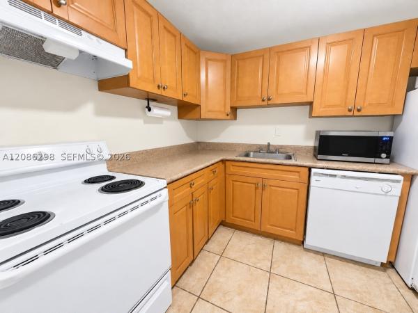 Doral Gardens 2, 5102 NW 79th Ave #207, Doral, Florida 33166, image 2