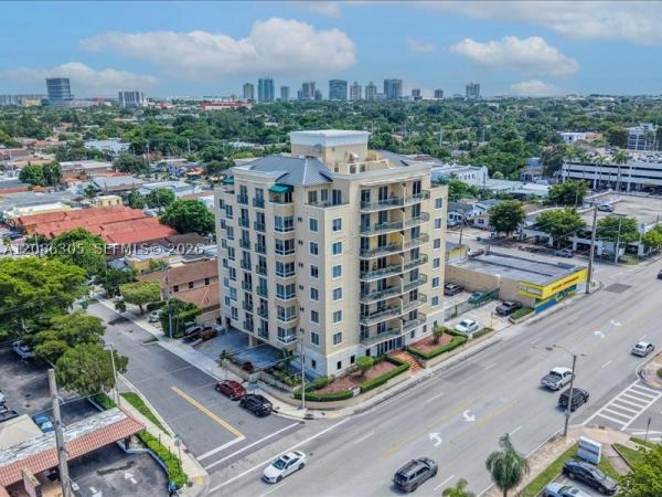 Douglas Place In Golden Pines, 2501 SW 37th Ave #202, Miami, Florida 33133, image 3