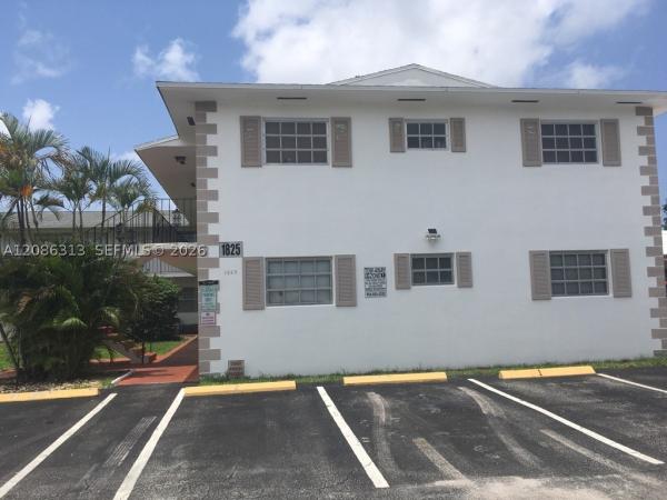 Dell Manor, 1825 Cleveland St #5, Hollywood, Florida 33020, image 2