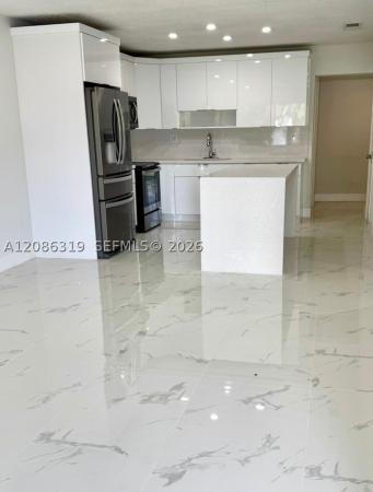 Shon Mor Estates, 3522 NW 193rd St, Miami Gardens, Florida 33056, image 3