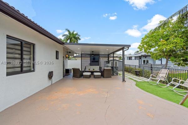 19953 NW 78th Ave, Hialeah, Florida 33015, image 1