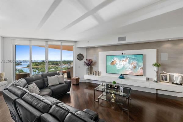 The Gables Club, 60 Edgewater Dr #9D, Coral Gables, Florida 33133, image 1