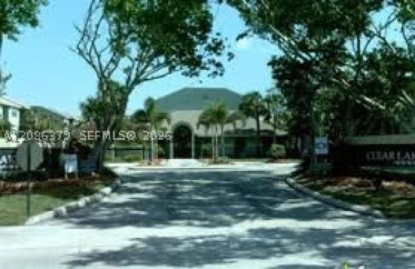 Bella Lago Vista At Clear Lake Club, 706 Executive Center Dr #34, West Palm Beach, Florida 33401, image 3