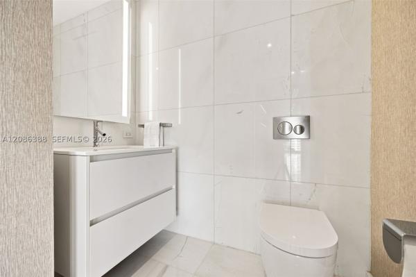 300 Biscayne Blvd Way #3807, Miami, Florida 33131, image 2