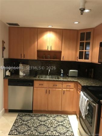 Oceanfront Plaza, 2625 Collins Ave #302, Miami Beach, Florida 33140, image 2