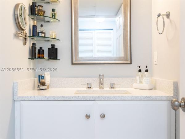 Arlen House West, 500 Bayview Dr #1520, Sunny Isles Beach, Florida 33160, image 3