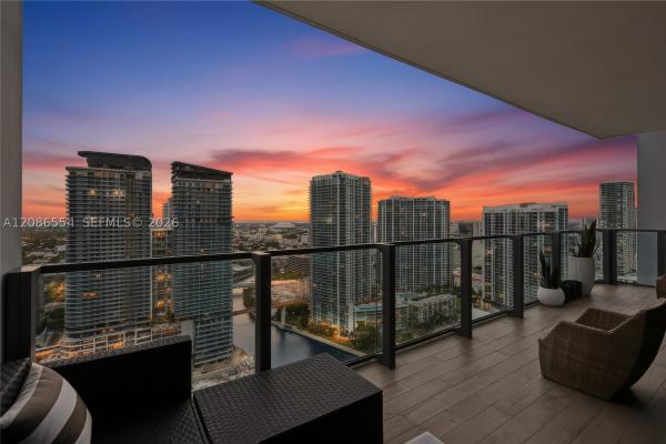 Reach Brickell City Centre, 68 SE 6th St #3306, Miami, Florida 33131, image 2