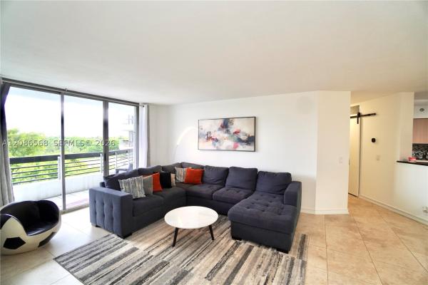 Mystic Pointe Tower 600, 3400 NE 192nd St #606, Aventura, Florida 33180, image 2