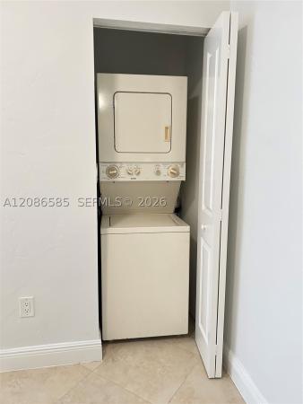 Fairgreen, 2880 Pine Tree Dr #7, Miami Beach, Florida 33140, image 3
