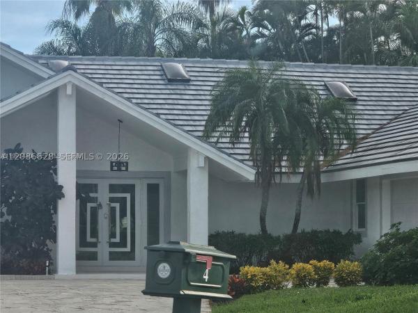 Burwick, 4 Alford Ct, Palm Beach Gardens, Florida 33418, image 2
