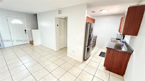 11249 SW 33rd Circle Pl, Unincorporated Dade County, Florida 33165, image 1