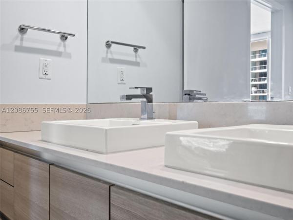 The Bond On Brickell, 1080 Brickell Ave #1403, Miami, Florida 33131, image 2