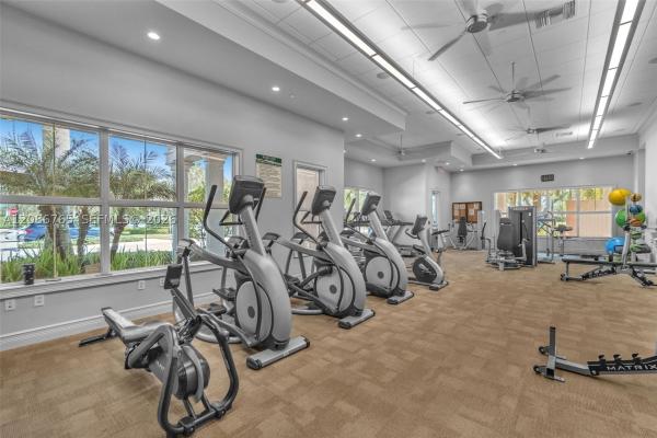 Parkview At Hillcrest, 1487 Pongam Ter, Hollywood, Florida 33021, image 2