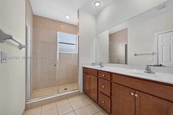 8897 NW 103rd Ave, Doral, Florida 33178, image 1