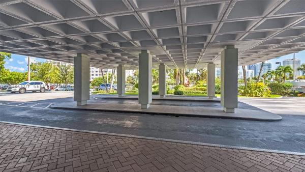 Arlen House West, 500 Bayview Dr #1420, Sunny Isles Beach, Florida 33160, image 1