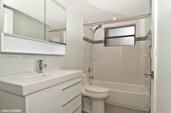 Jefferson Gardens, 1617 Jefferson Ave #404, Miami Beach, Florida 33139, image 3