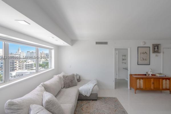 Octagon Towers, 1881 Washington Ave #11D, Miami Beach, Florida 33139, image 2
