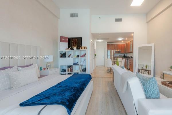 Roney Palace, 2301 Collins Ave #1630, Miami Beach, Florida 33139, image 2