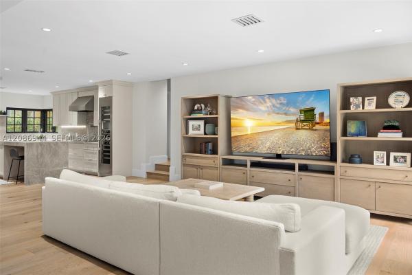 Riviera, 6609 Maynada St, Coral Gables, Florida 33146, image 3