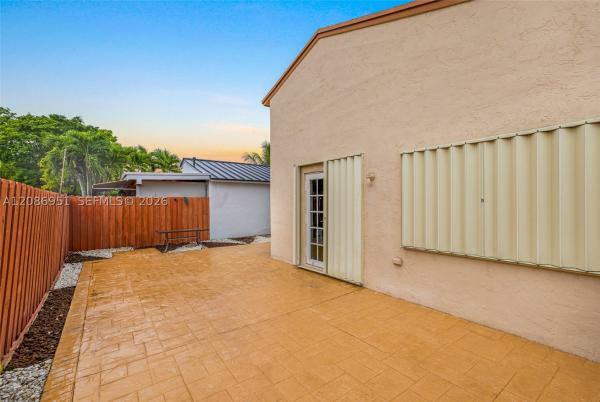 6746 NW 199th St, Hialeah, Florida 33015, image 1