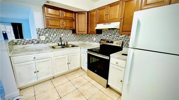 Royal Point, 3700 NW 21st St #109, Lauderdale Lakes, Florida 33311, image 3