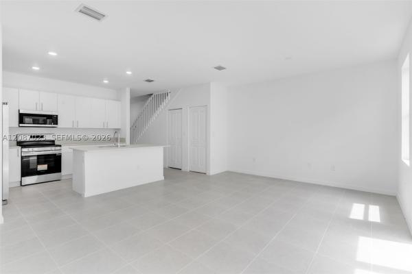 1125 SE 3rd St, Florida City, Florida 33034, image 2