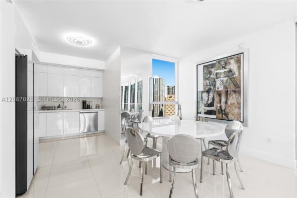 The Ivy At Riverfront, 90 SW 3rd St #2204, Miami, Florida 33130, image 3