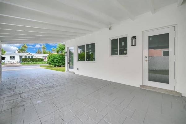 Gulfstream Estates, 1018 NE 7th St, Hallandale Beach, Florida 33009, image 3