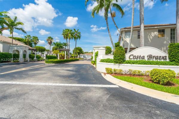 Savannah At Doral, 4873 NW 107th Path, Doral, Florida 33178, image 3