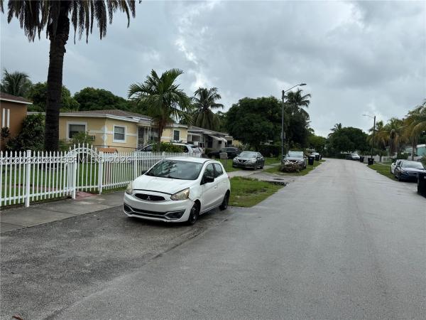 Fleeman Heights, 1077 NE 157th Ter, North Miami Beach, Florida 33162, image 2
